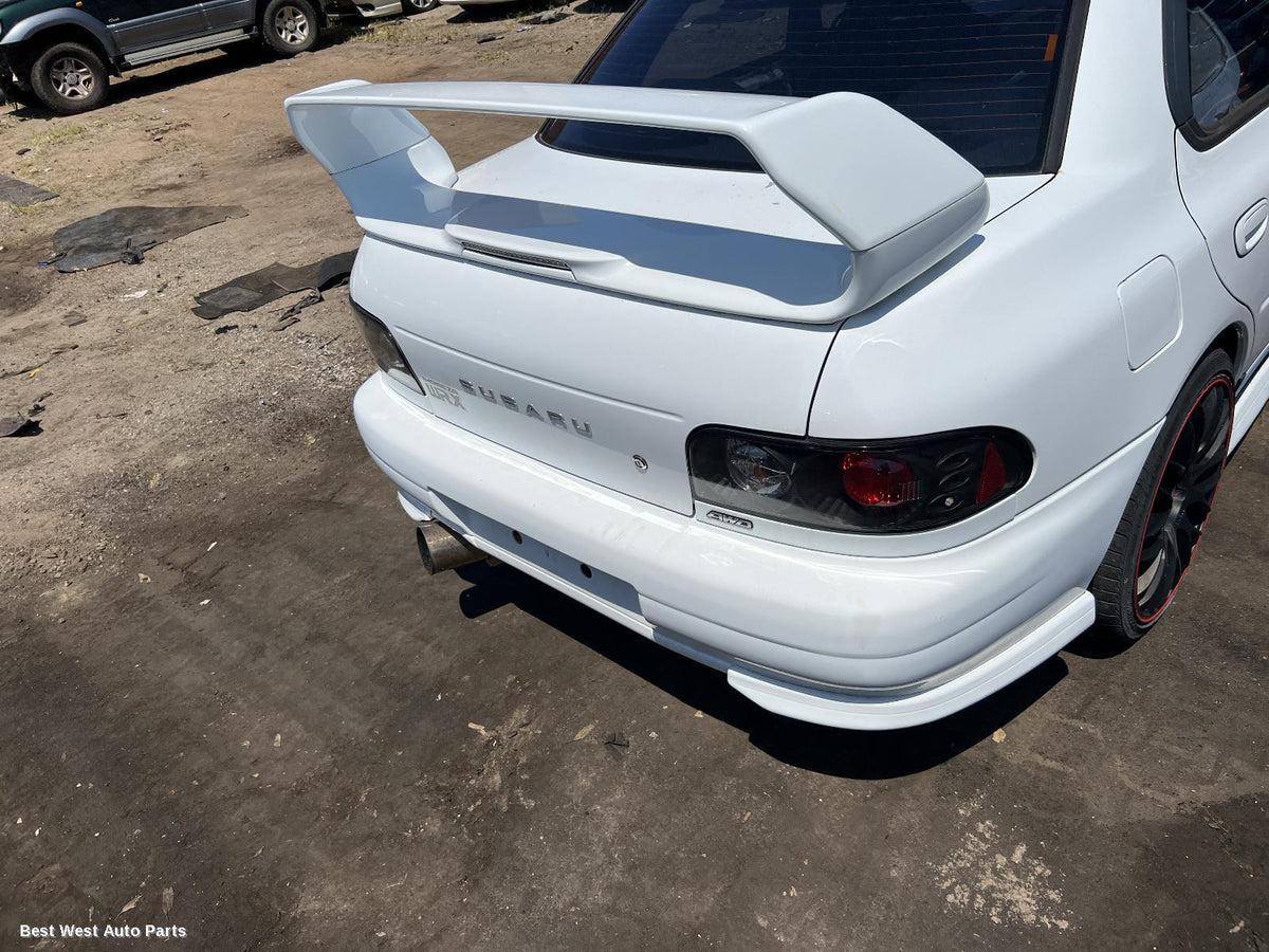2000 SUBARU IMPREZA Right Front Door