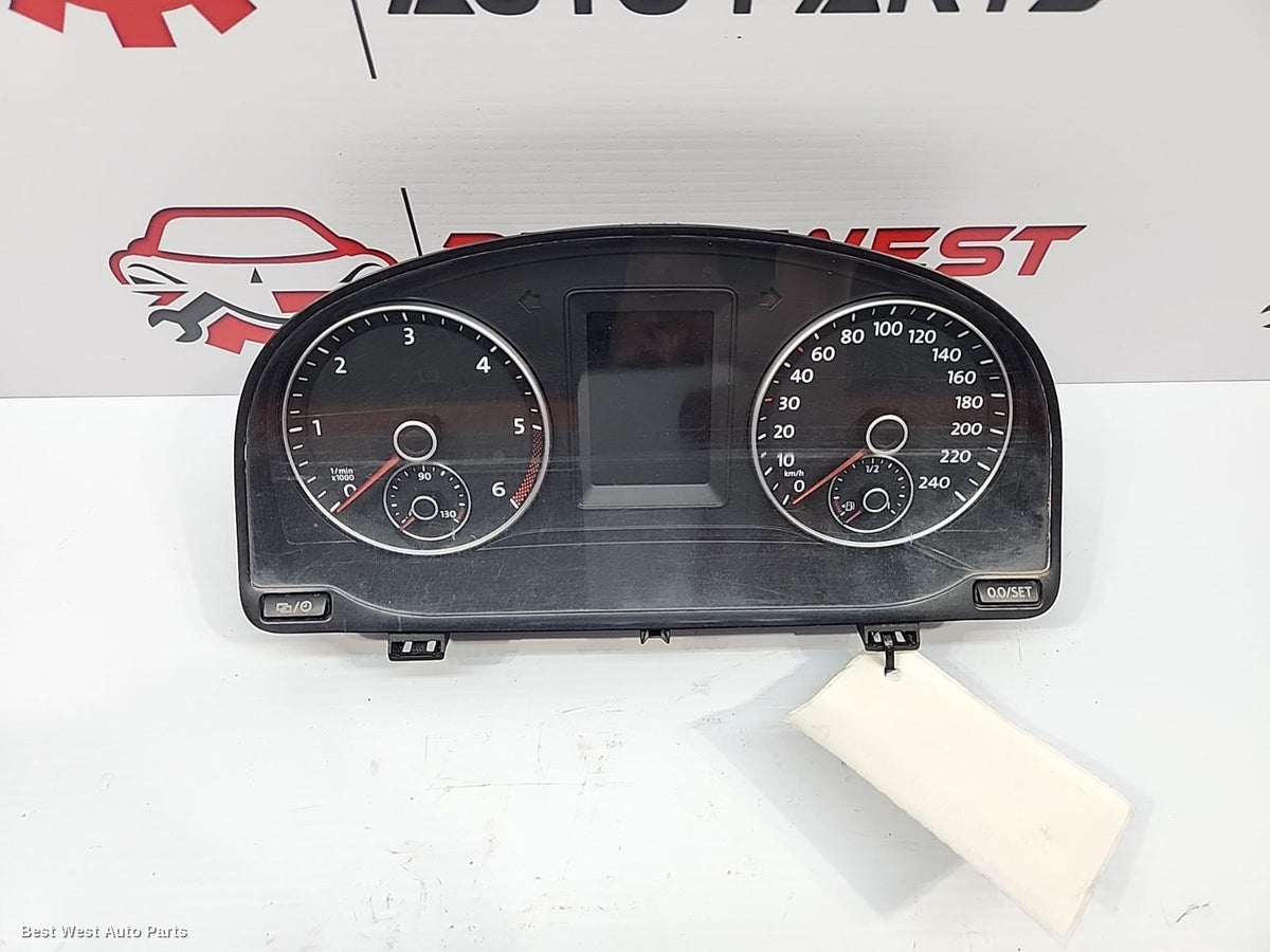 2018 VOLKSWAGEN CADDY Instrument Cluster