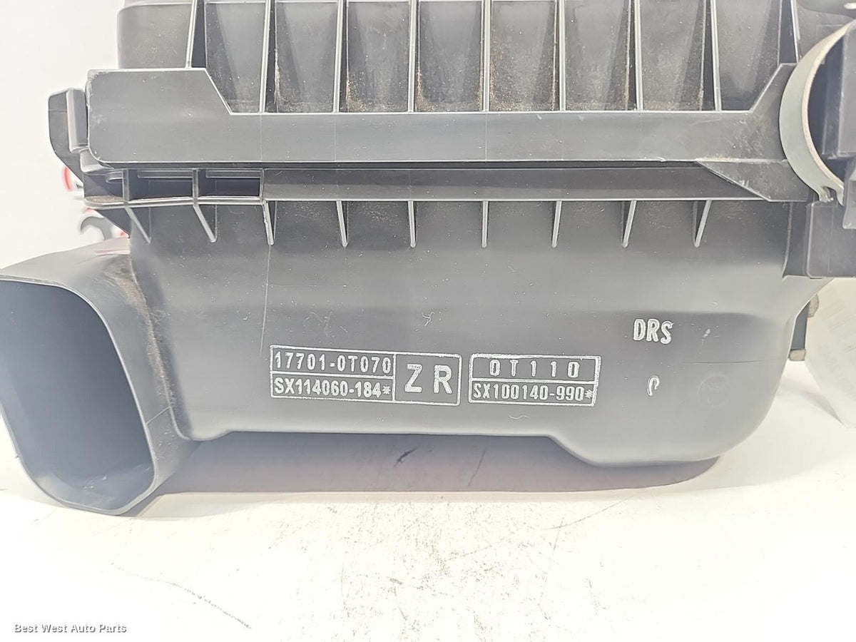 2014 TOYOTA COROLLA Air Cleaner/Box