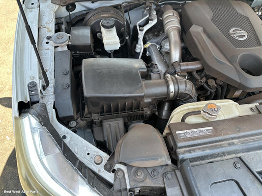2018 NISSAN NAVARA Air Cleaner/Box