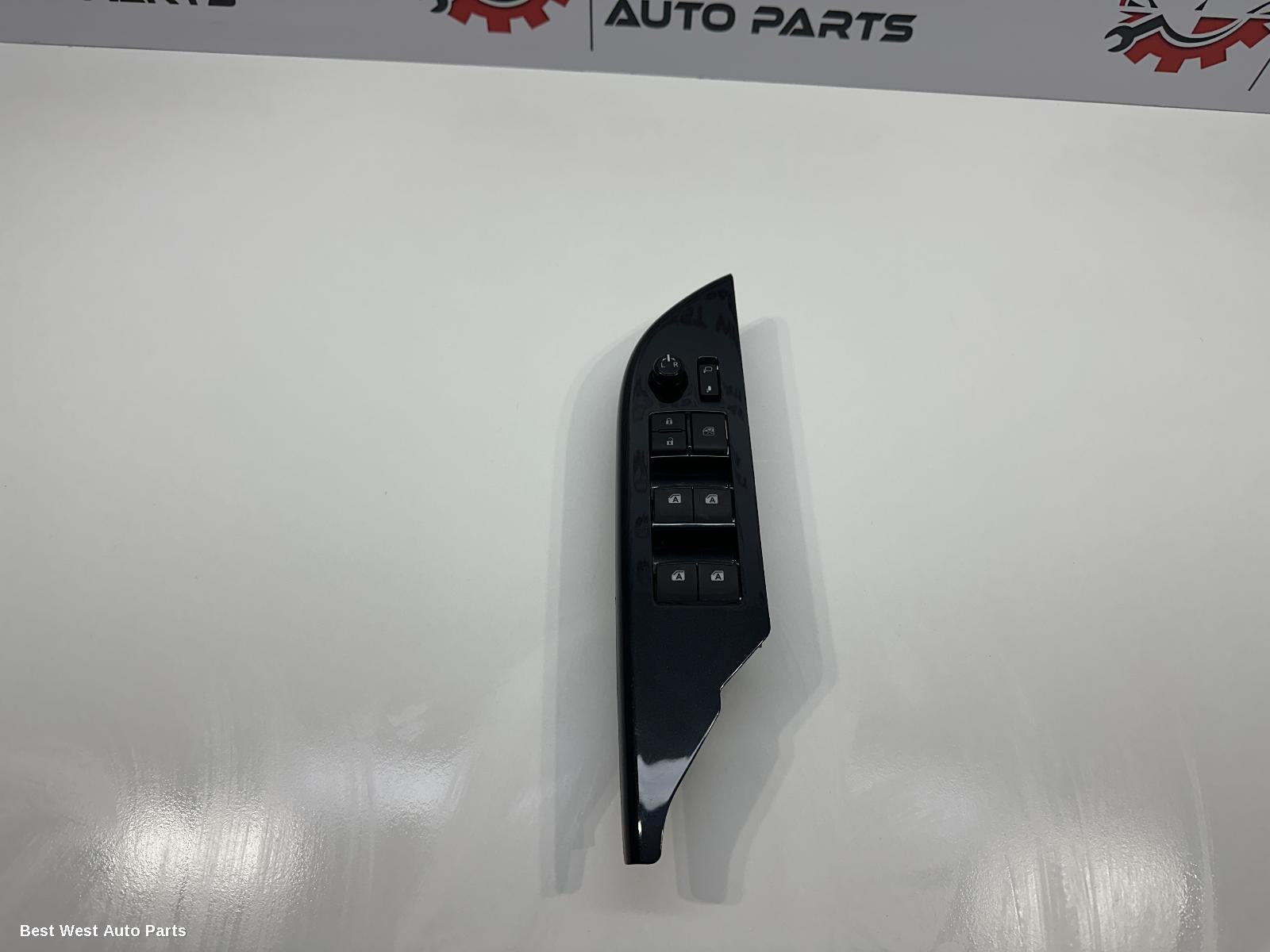 2024 TOYOTA HILUX Pwr Dr Wind Switch