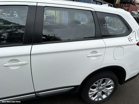 2021 MITSUBISHI OUTLANDER Left Rear Door/Sliding