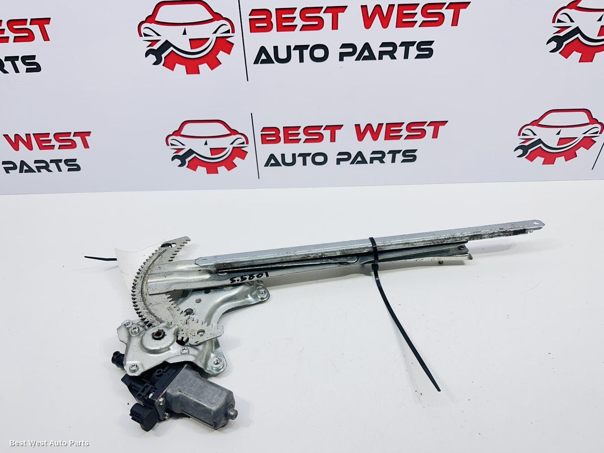2020 MITSUBISHI OUTLANDER Right Front Window Reg/Motor