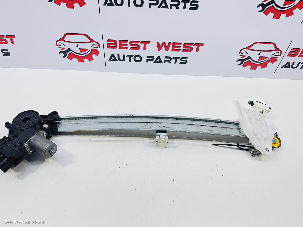 2023 SUBARU OUTBACK Right Front Window Reg/Motor