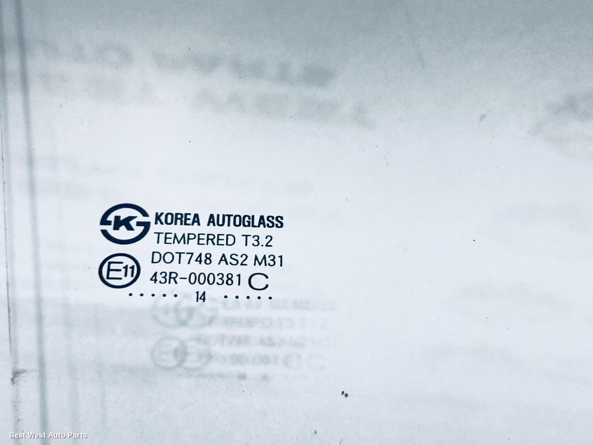 2014 HYUNDAI ACCENT Right Front Door Window