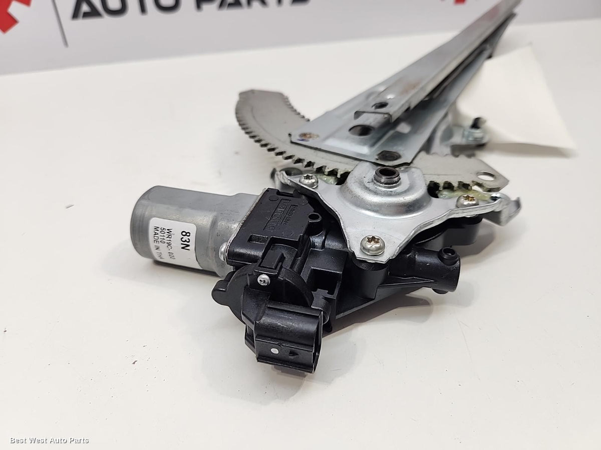 2025 MAZDA BT50 Left Front Window Reg/Motor