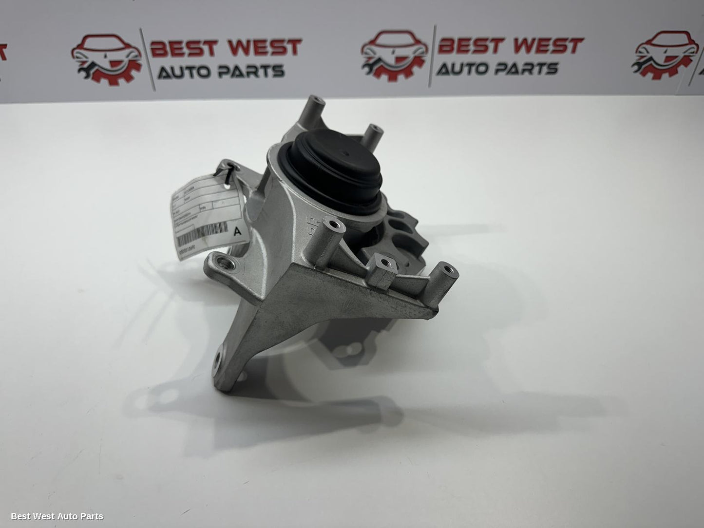 2025 MITSUBISHI OUTLANDER Mount