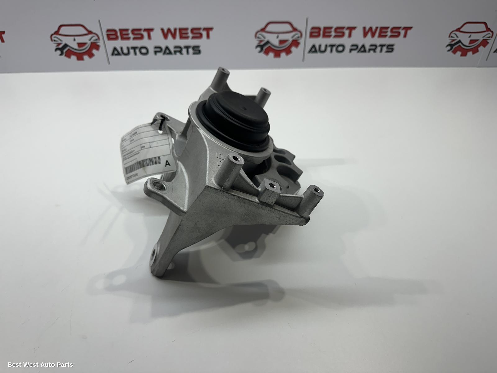 2025 MITSUBISHI OUTLANDER Mount