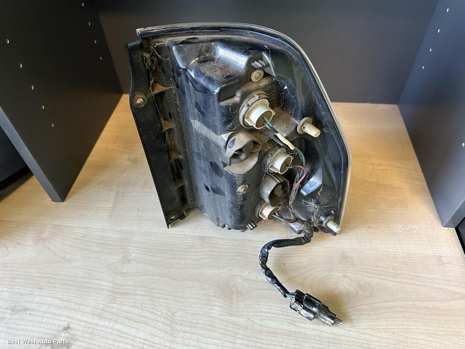 2007 MITSUBISHI PAJERO Left Taillight