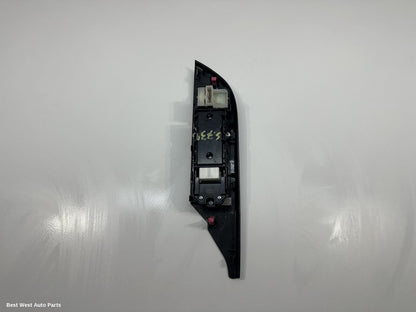 2024 TOYOTA HILUX Pwr Dr Wind Switch