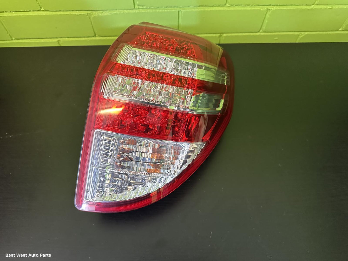 2011 TOYOTA RAV4 Right Taillight