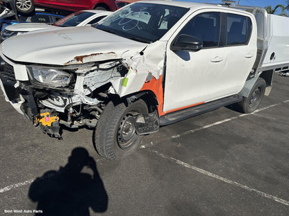 2024 TOYOTA HILUX Glove Box