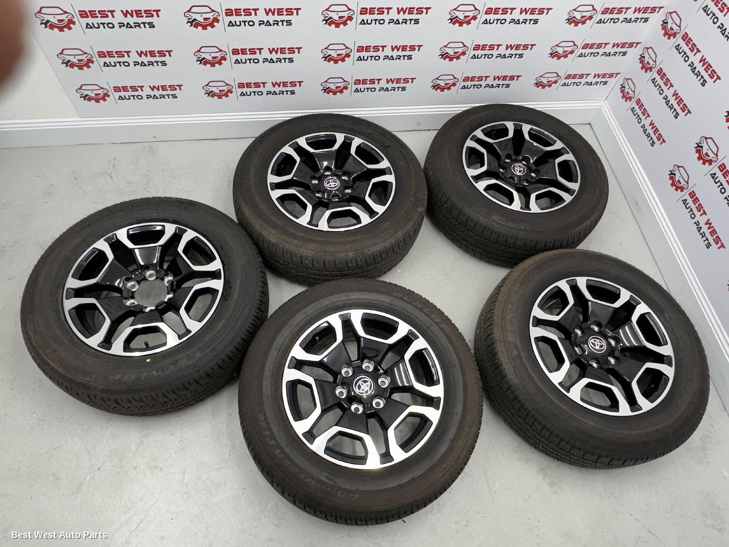 2024 TOYOTA HILUX Wheel Mag