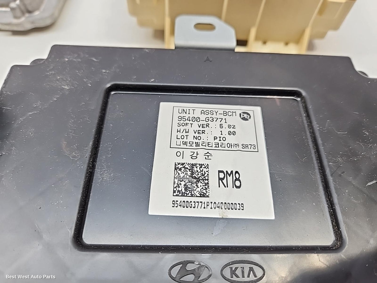 2020 HYUNDAI I30 Ecu