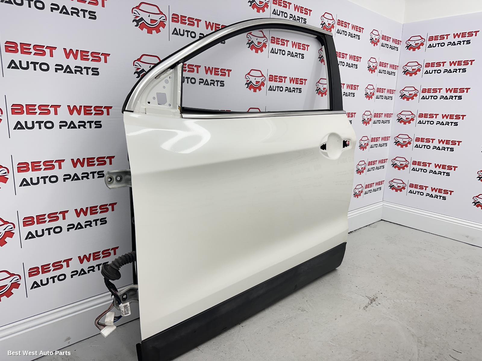2016 NISSAN QASHQAI Left Front Door