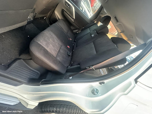 2025 MITSUBISHI PAJERO 2nd Seat (Rear Seat)