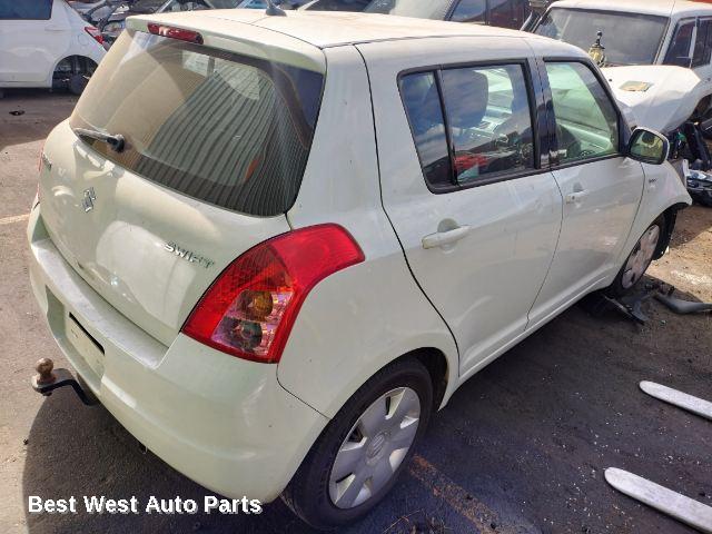 2008 SUZUKI SWIFT Right Taillight