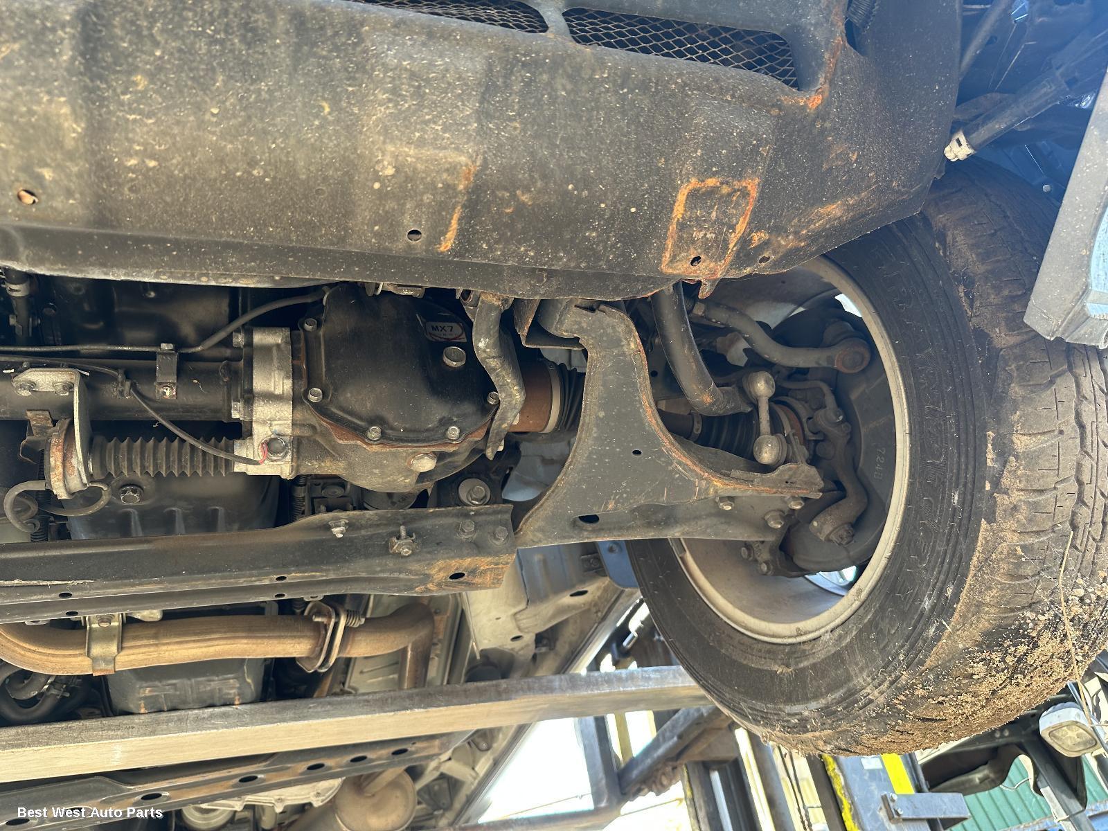 2015 MITSUBISHI PAJERO Differential Centre