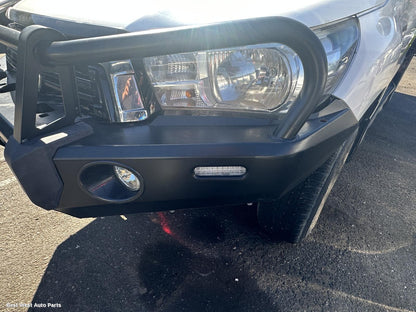 2019 TOYOTA HILUX Left Headlamp