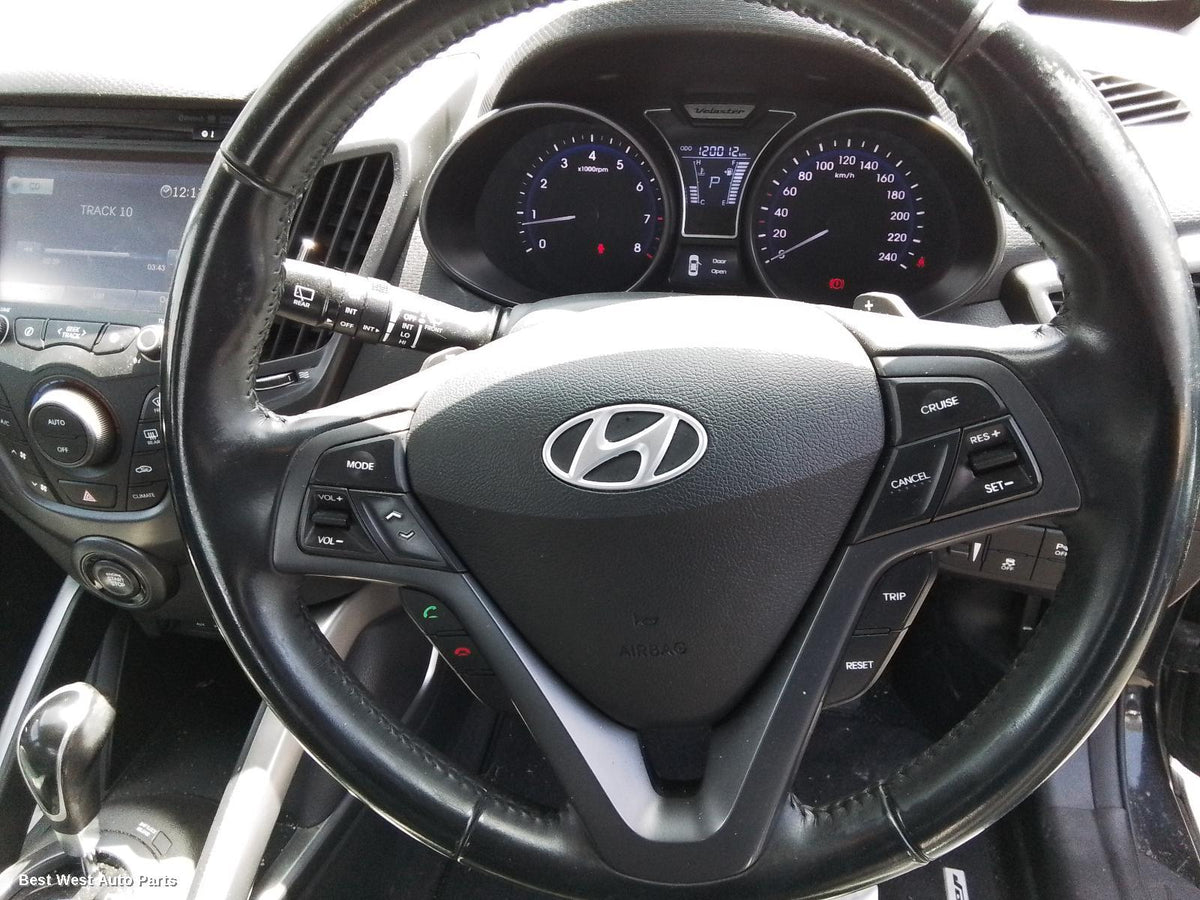 2014 HYUNDAI VELOSTER Instrument Cluster