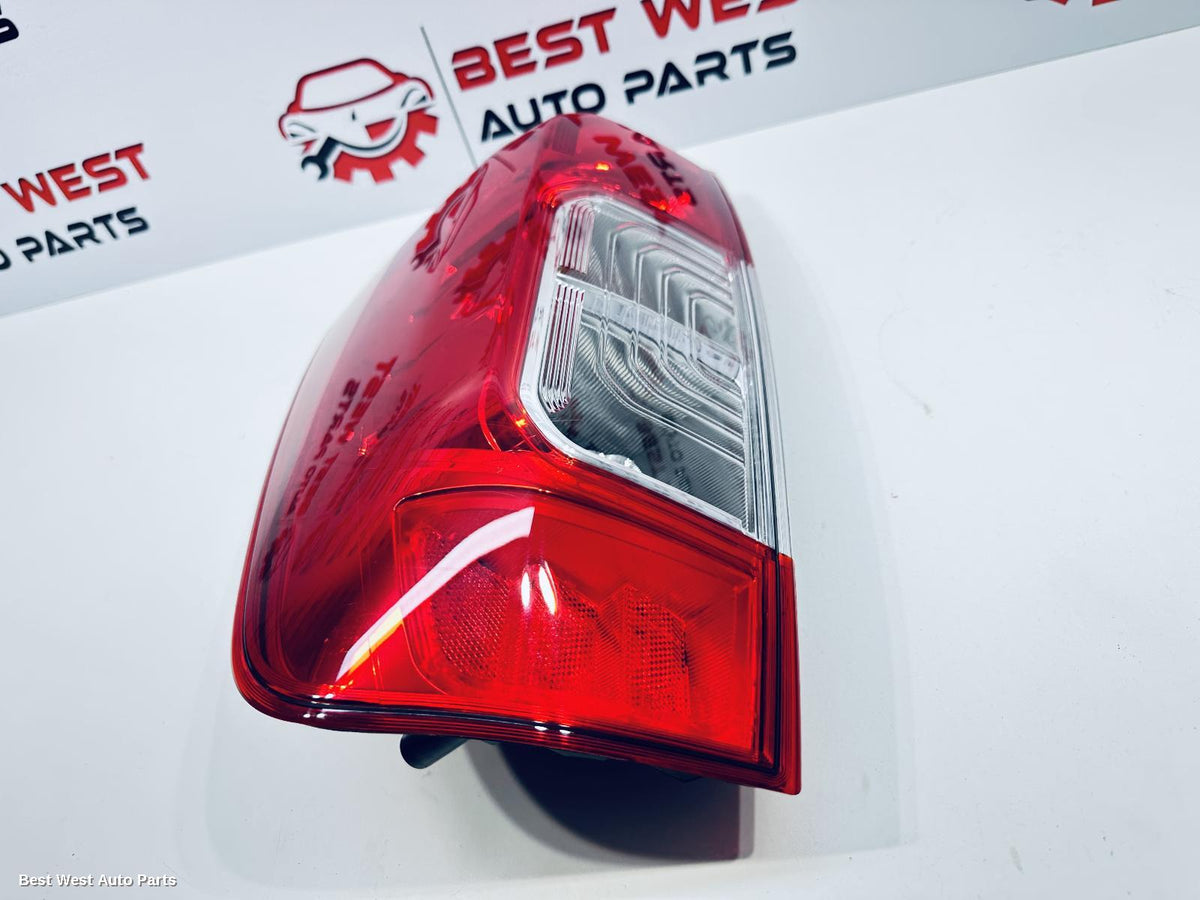 2024 NISSAN NAVARA Left Taillight