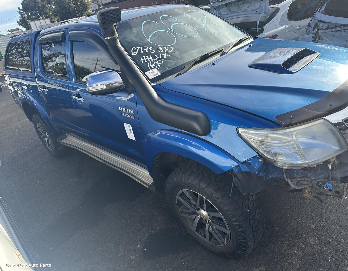2015 TOYOTA HILUX Left Front Door Window
