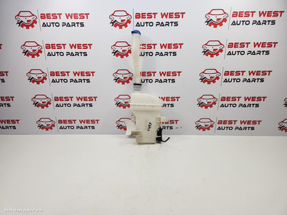 2011 HYUNDAI ILOAD/IMAX Washer Bottle