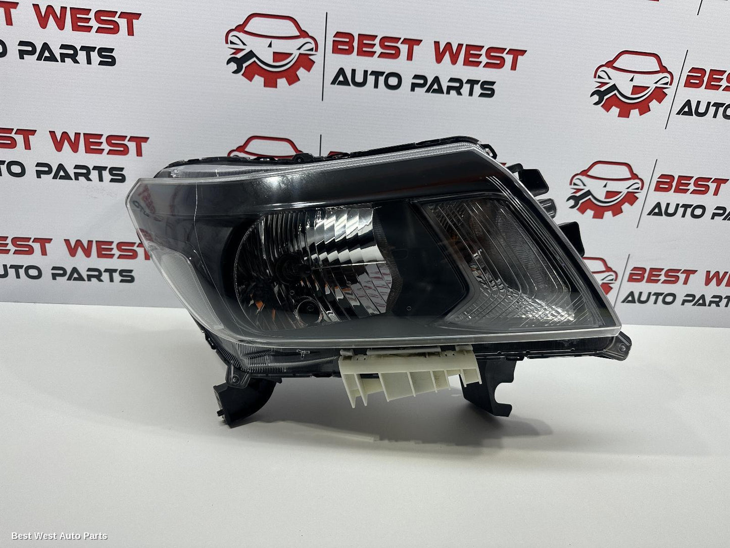 2024 NISSAN NAVARA Right Headlamp