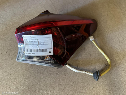 2017 TOYOTA COROLLA Right Taillight