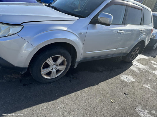 2009 SUBARU FORESTER Left Guard