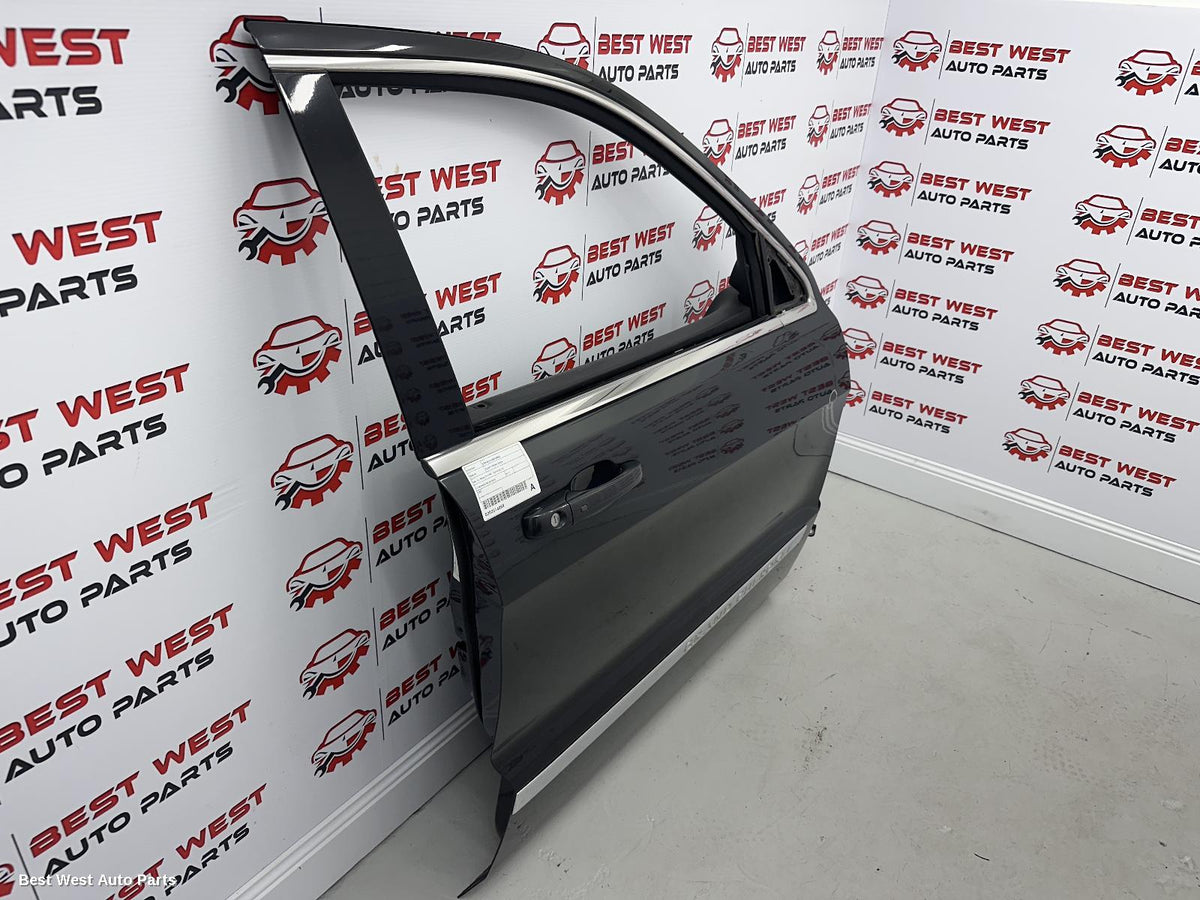 2011 JEEP GRANDCHEROKEE Right Front Door