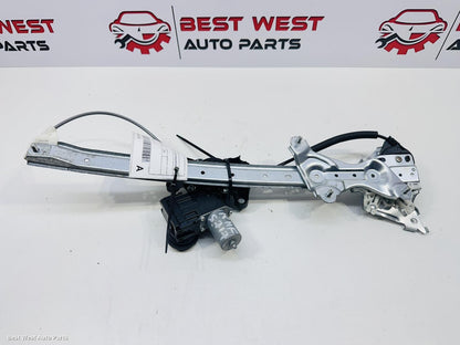 2022 TOYOTA COROLLA Right Front Window Reg/Motor