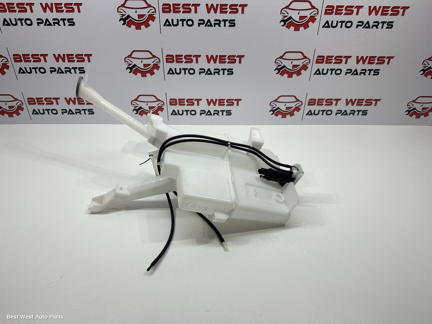 2023 MITSUBISHI OUTLANDER Washer Bottle