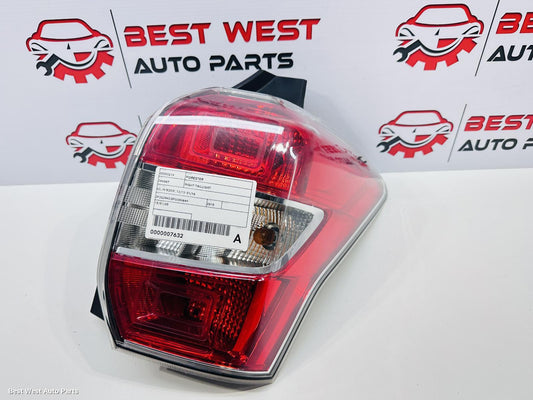 2015 SUBARU FORESTER Right Taillight