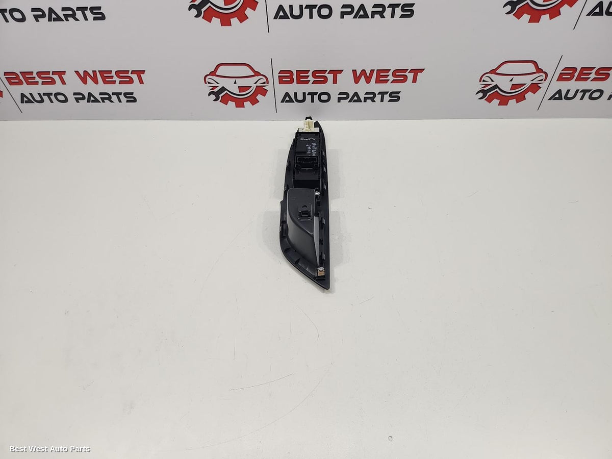 2019 MITSUBISHI OUTLANDER Pwr Dr Wind Switch