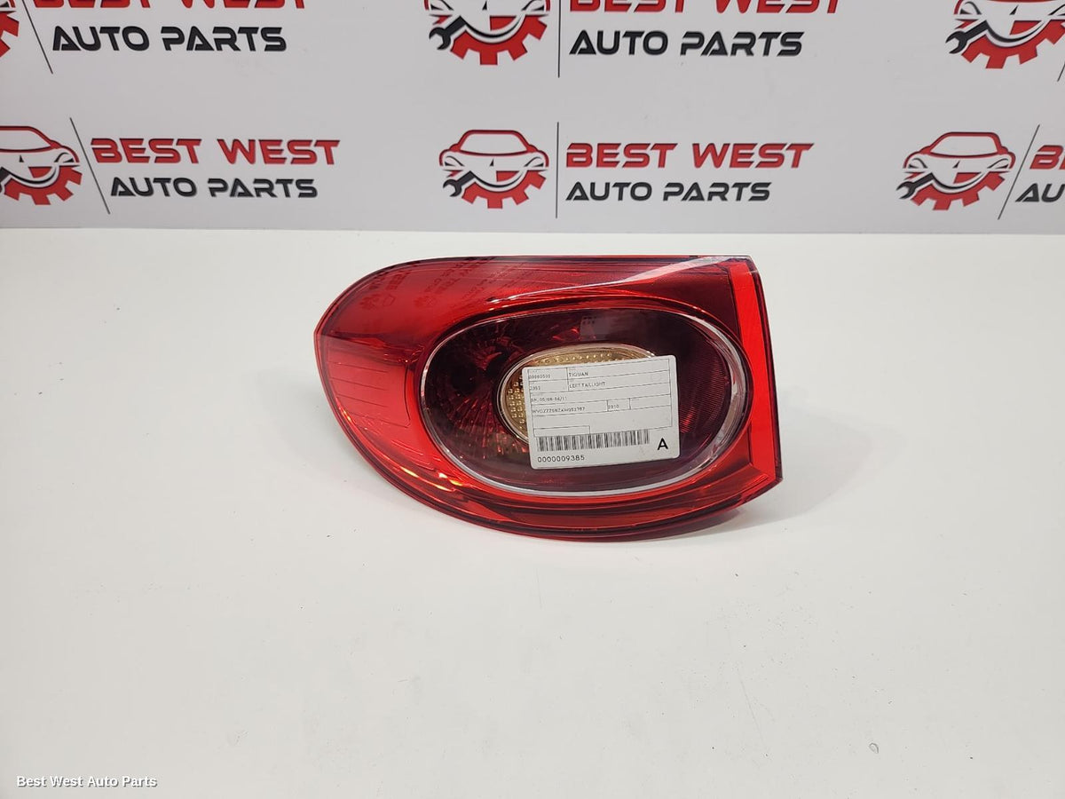 2010 VOLKSWAGEN TIGUAN Left Taillight