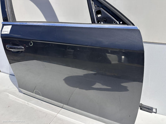 2009 AUDI A4 Right Front Door