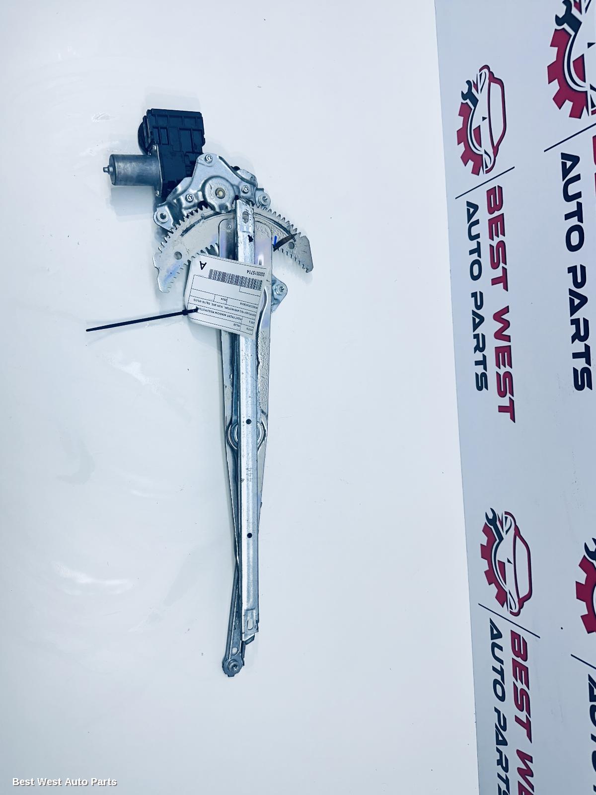 2024 TOYOTA HILUX Right Front Window Reg/Motor