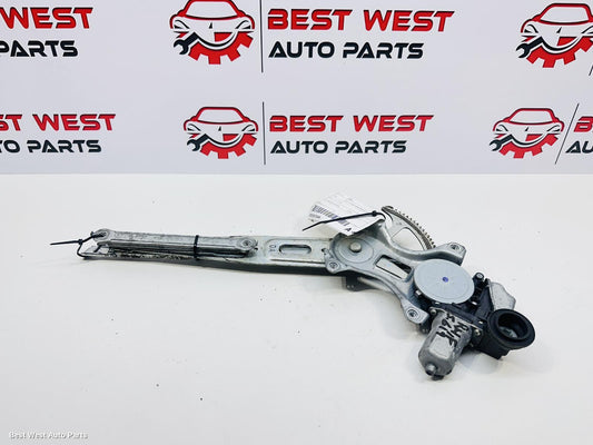 2014 TOYOTA RAV4 Right Front Window Reg/Motor