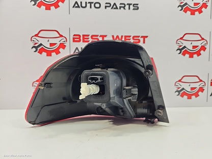 2010 VOLKSWAGEN GOLF Right Taillight