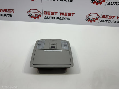 2024 TOYOTA HILUX Courtesy Light