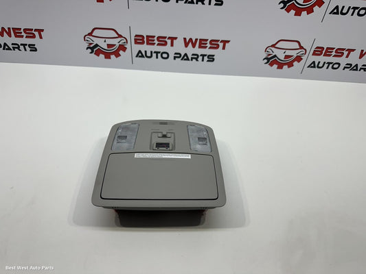 2024 TOYOTA HILUX Courtesy Light