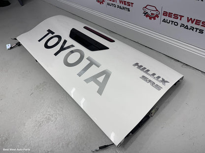 2024 TOYOTA HILUX Bootlid/Tailgate