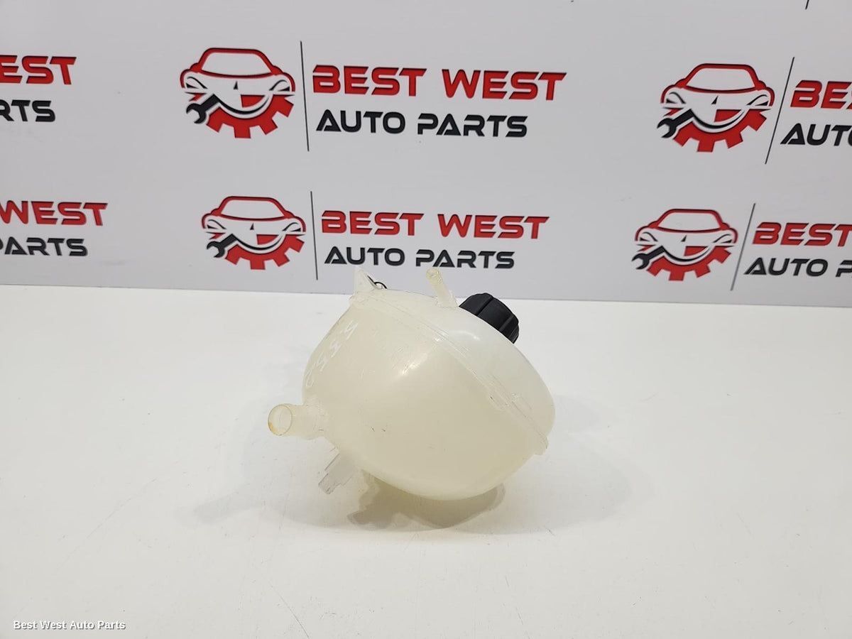 2025 MITSUBISHI OUTLANDER Overflow Bottle