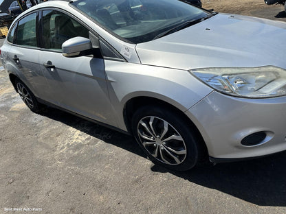 2011 FORD FOCUS Left Headlamp