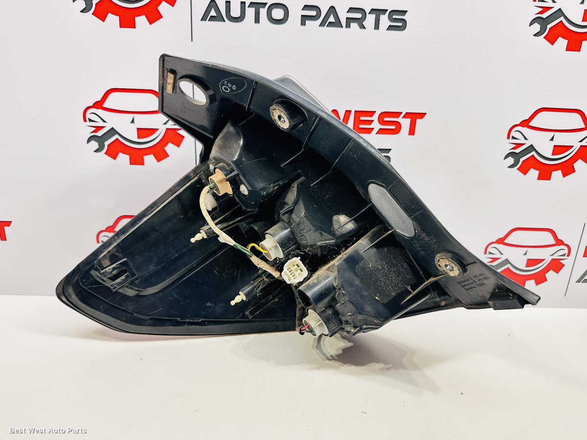 2009 SUBARU FORESTER Right Taillight