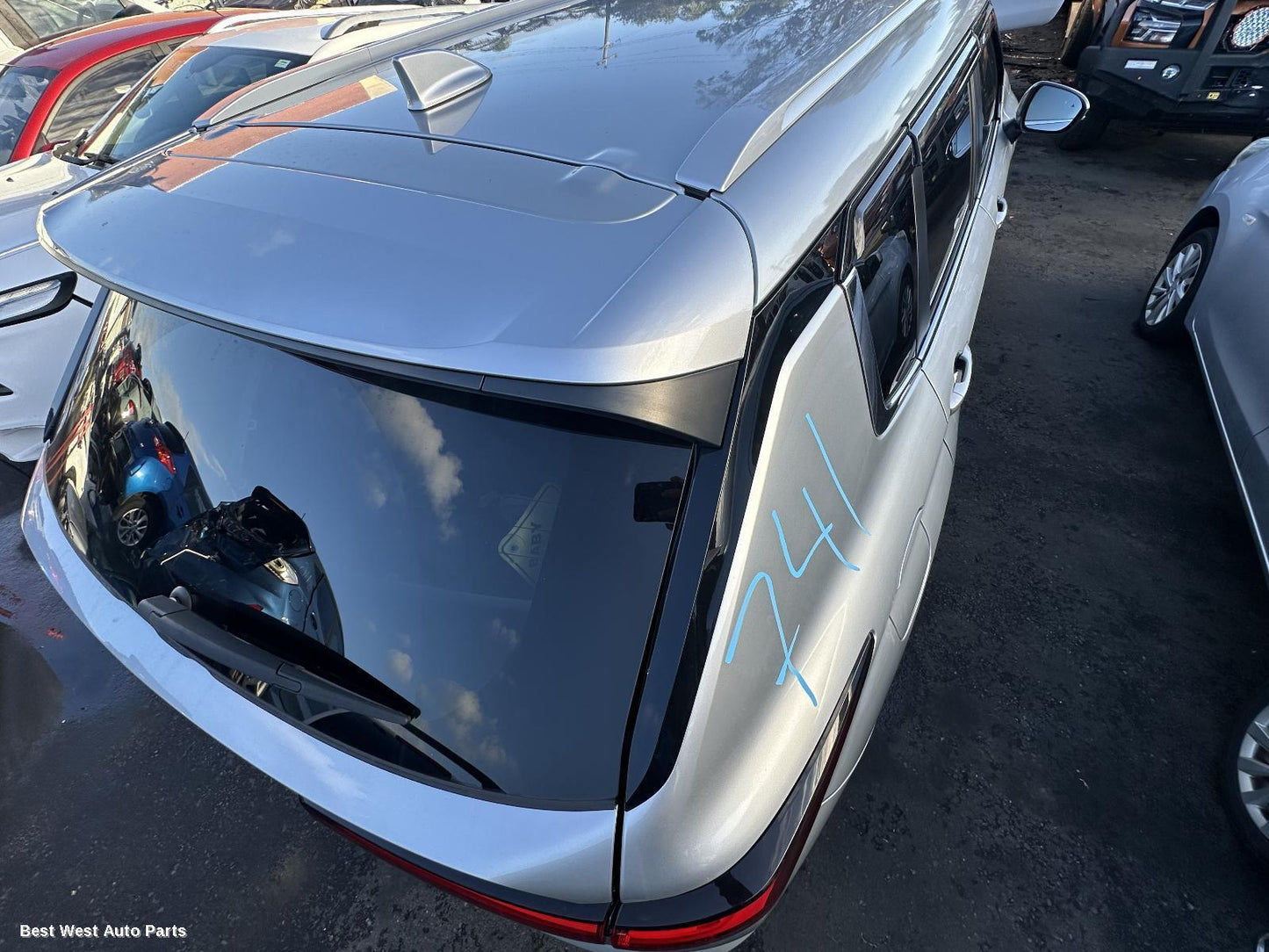 2023 MITSUBISHI OUTLANDER Rear Spoiler
