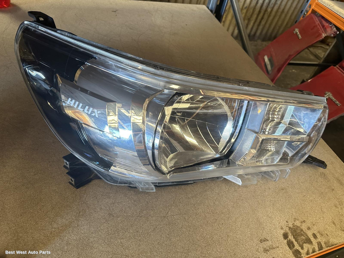 2018 TOYOTA HILUX Right Headlamp