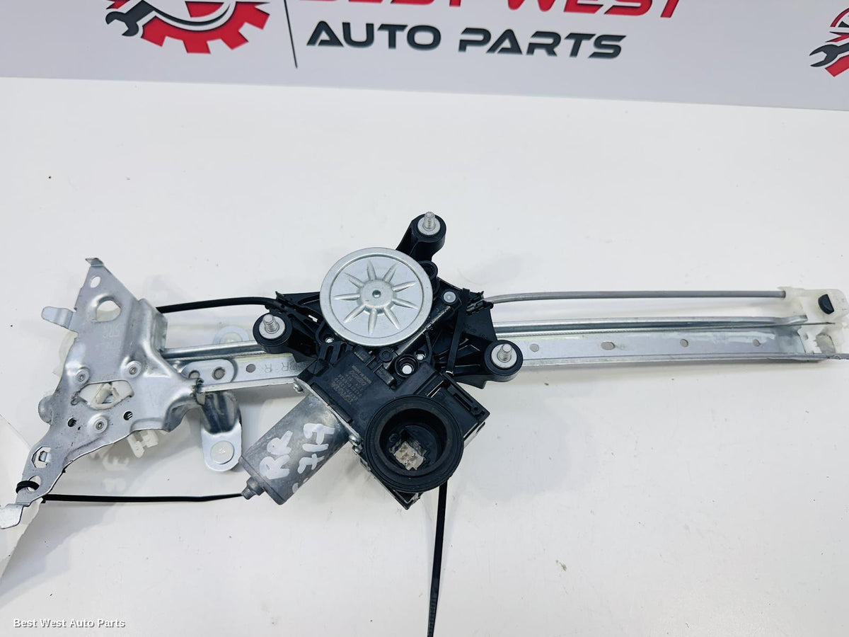 2022 TOYOTA COROLLA Right Rear Wnd Reg/Motor
