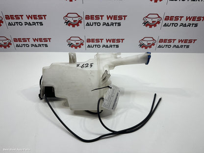 2014 HYUNDAI I30 Washer Bottle